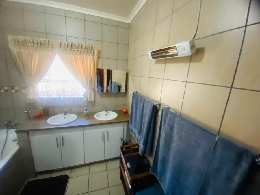 4 Bedroom Property for Sale in Sasolburg Ext 11 Free State